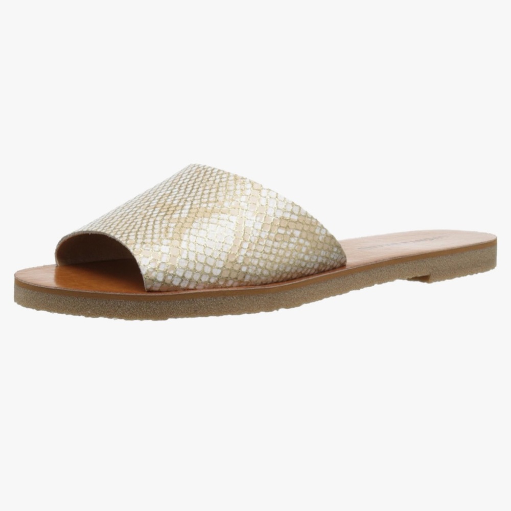 Lucky Brand: Dorian Flat Sandal